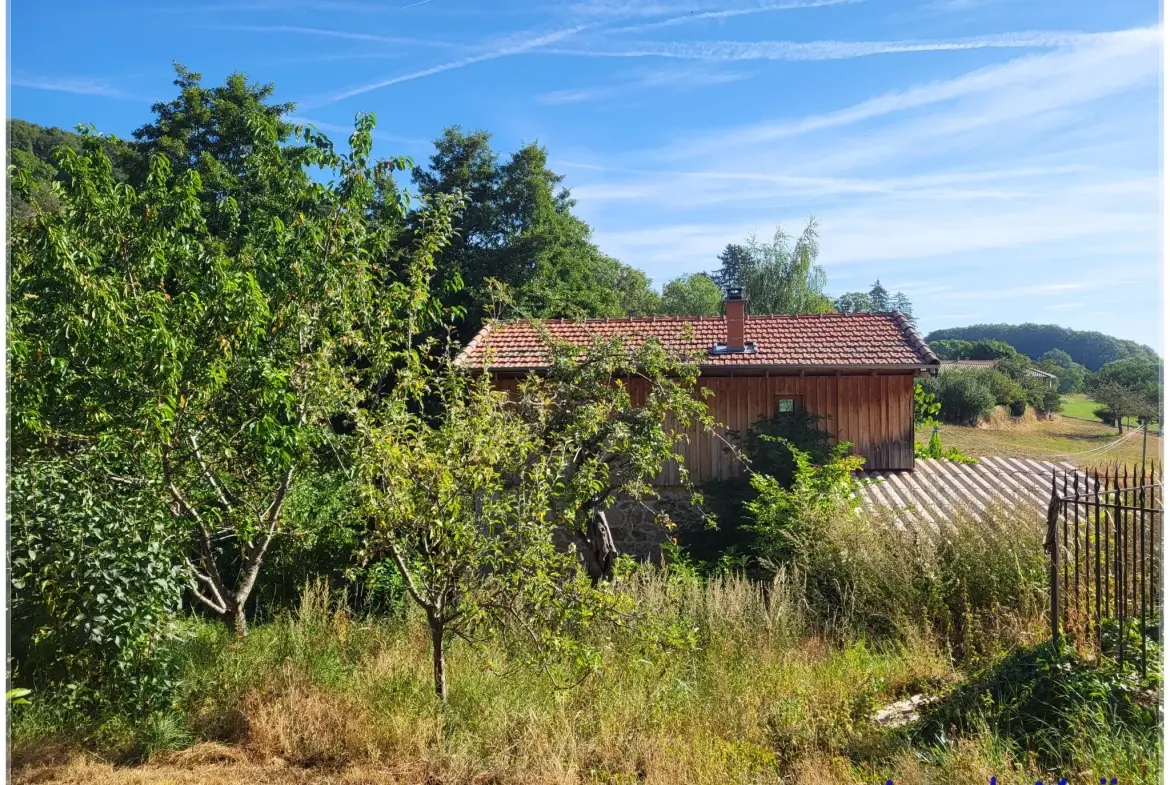 Maison à vendre à Gluiras de 108 m² avec jardin et studio indépendant 
