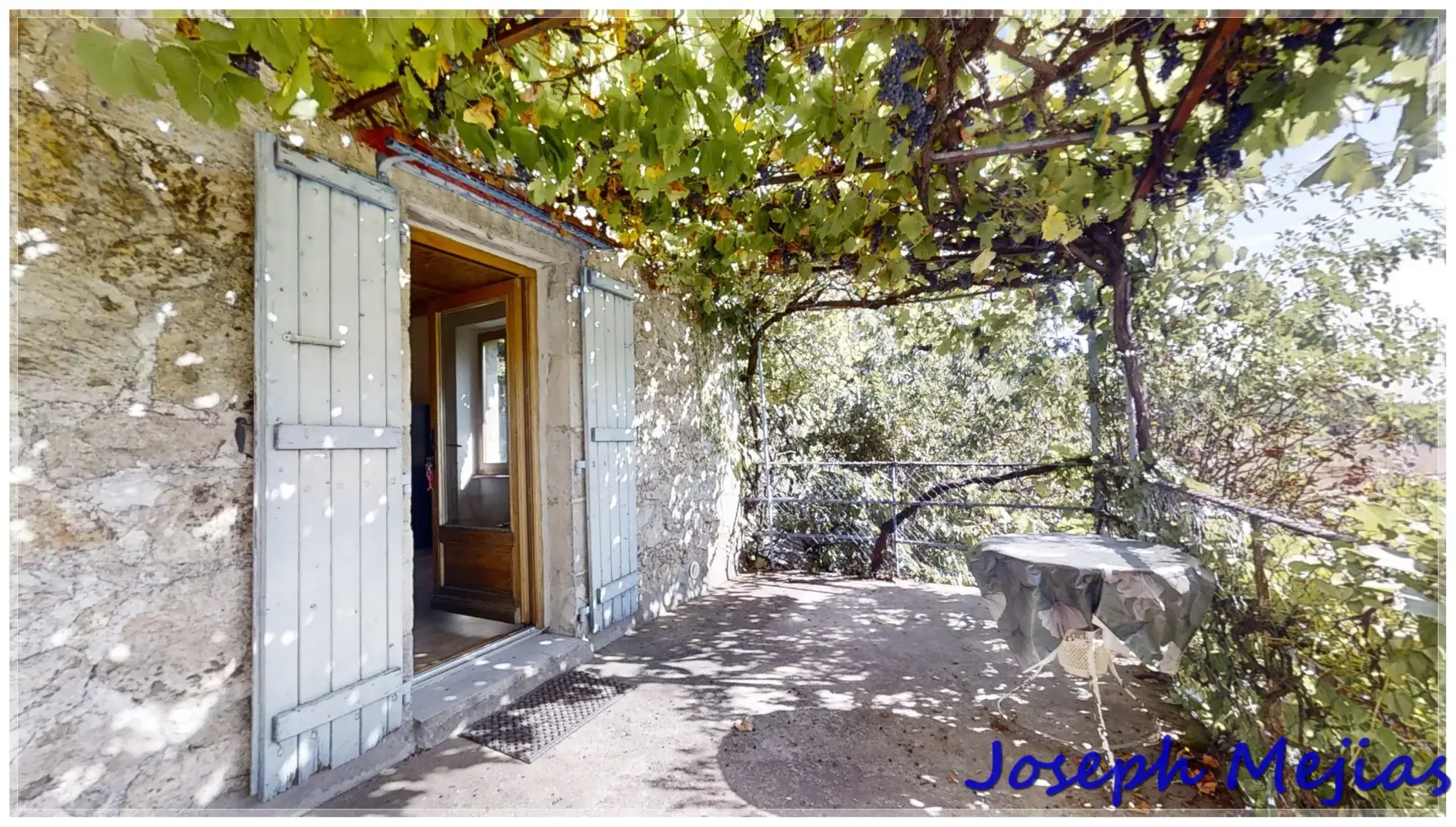 Maison à vendre à Gluiras de 108 m² avec jardin et studio indépendant 