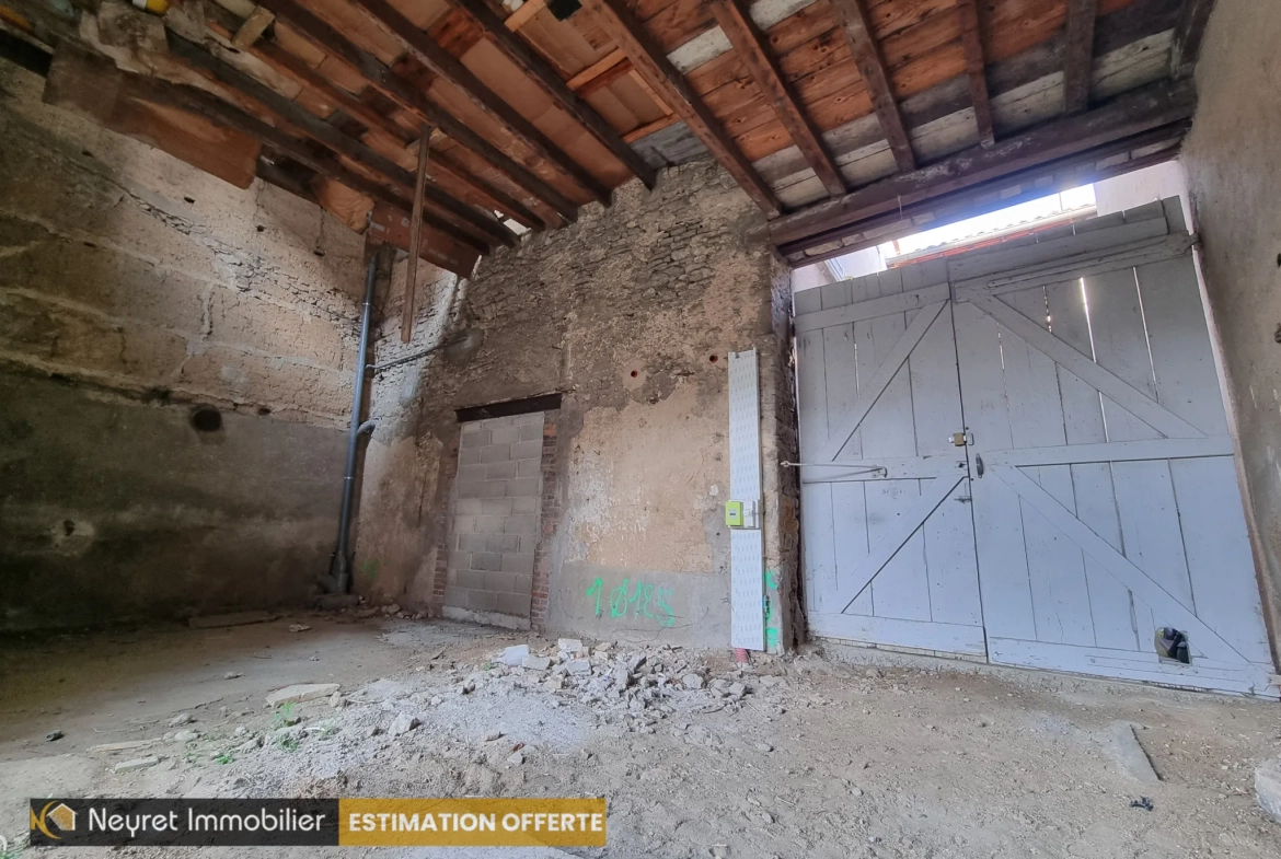 Maison à rénover de 152 m² avec jardin à Villefranche-sur-Saône 