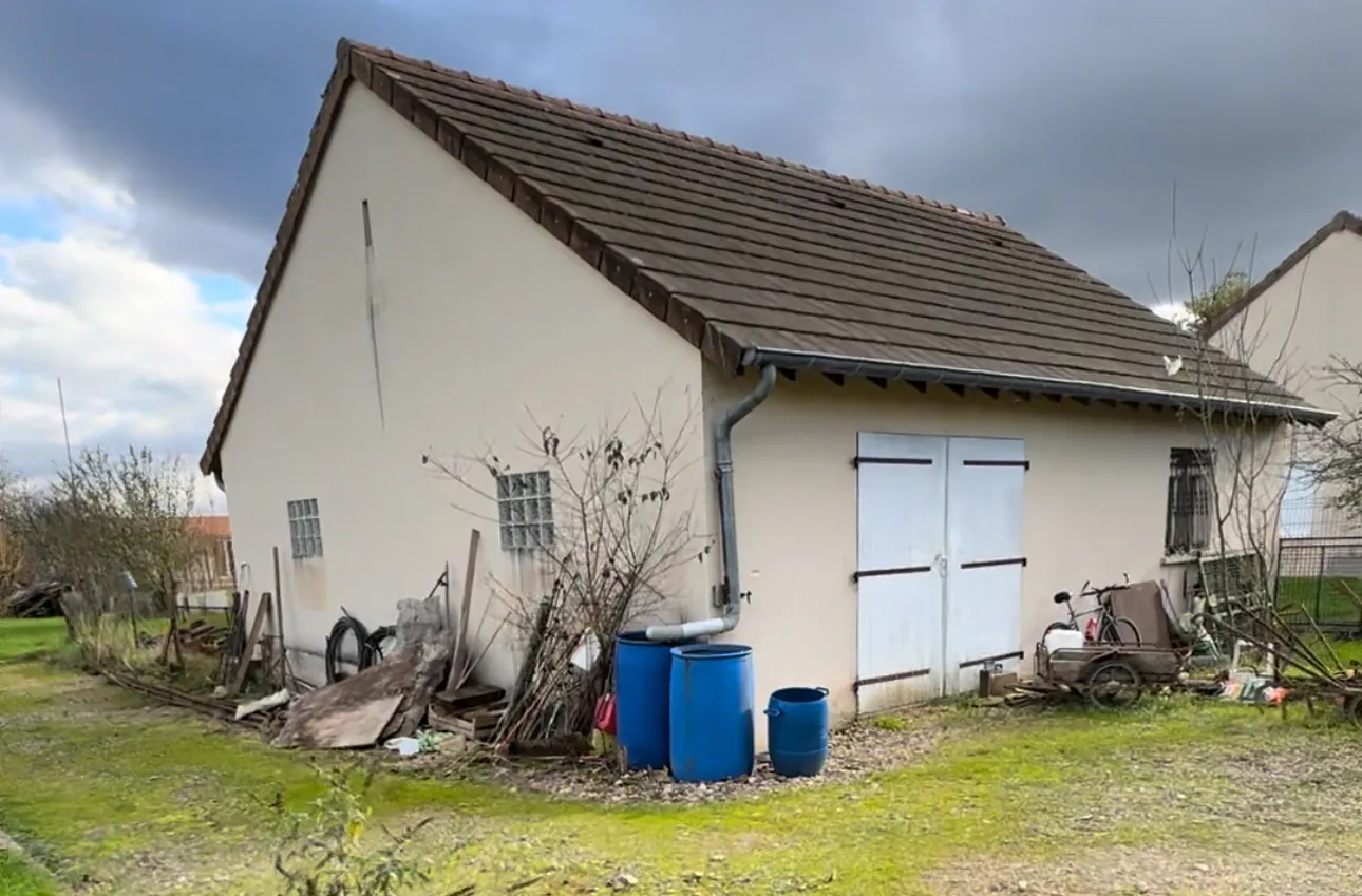 Maison 150 m² avec dépendances, chauffage géothermique à Saint Germain du Plain 