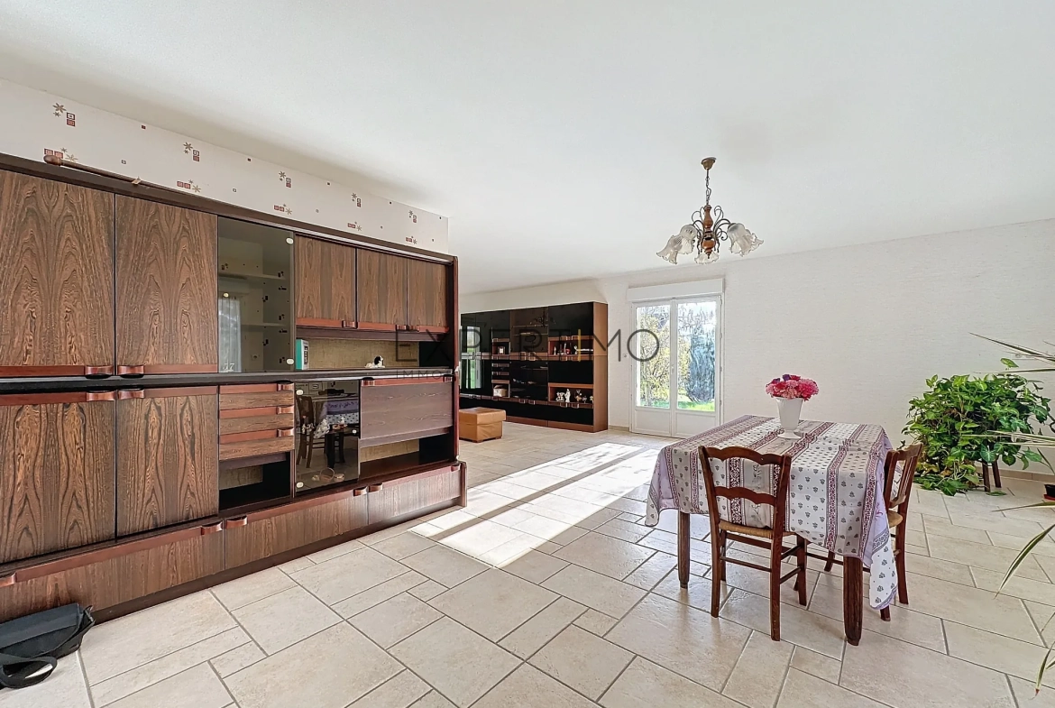 Maison 150 m² avec dépendances, chauffage géothermique à Saint Germain du Plain 