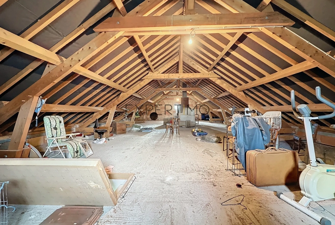 Maison 150 m² avec dépendances, chauffage géothermique à Saint Germain du Plain 