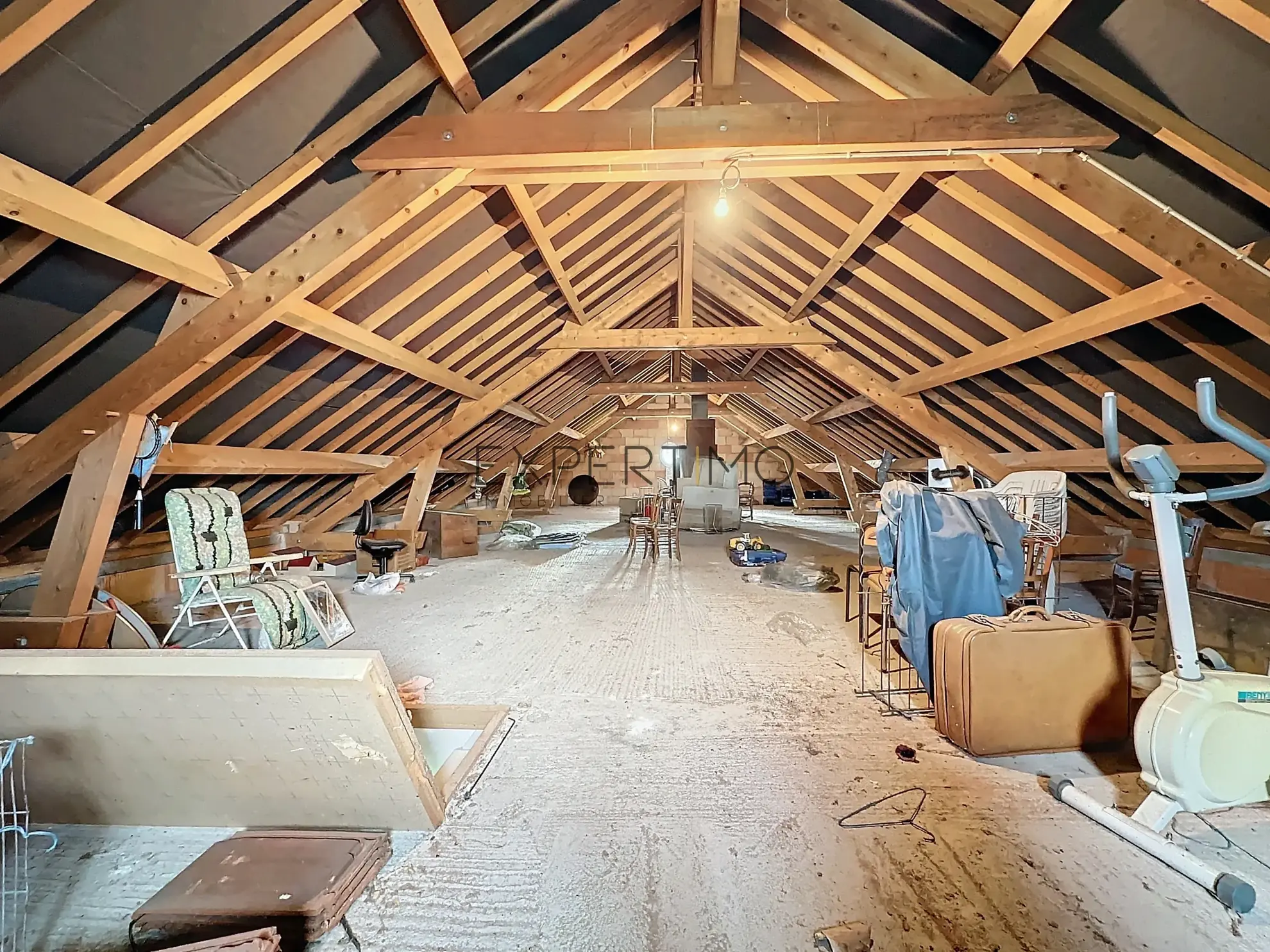 Maison 150 m² avec dépendances, chauffage géothermique à Saint Germain du Plain 