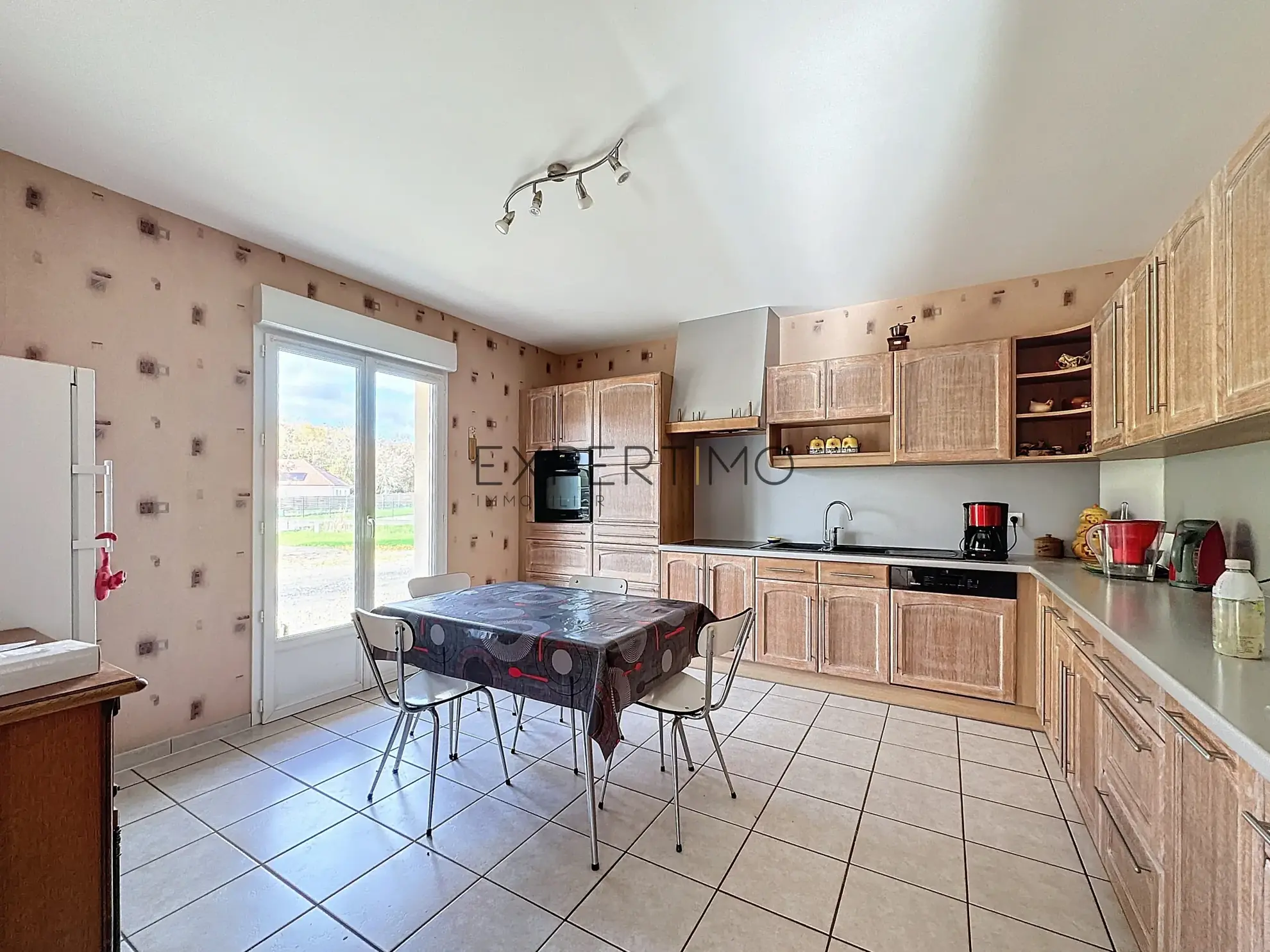 Maison 150 m² avec dépendances, chauffage géothermique à Saint Germain du Plain 