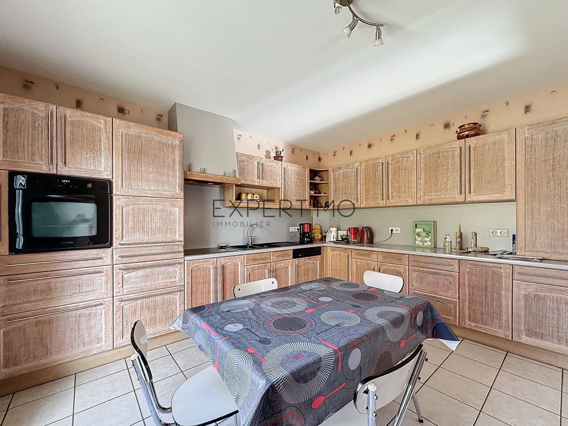 Maison 150 m² avec dépendances, chauffage géothermique à Saint Germain du Plain 