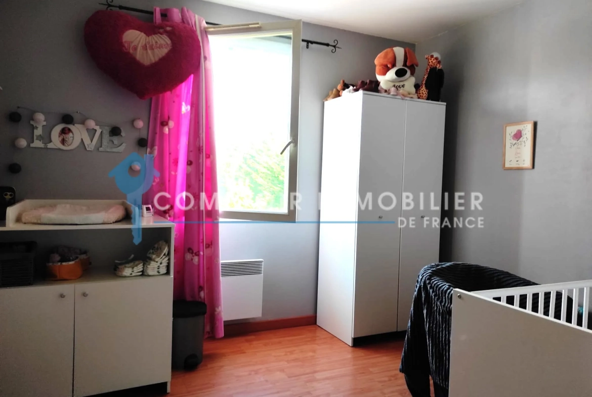 Maison de plain-pied avec 3 chambres et grand jardin proche Soual 