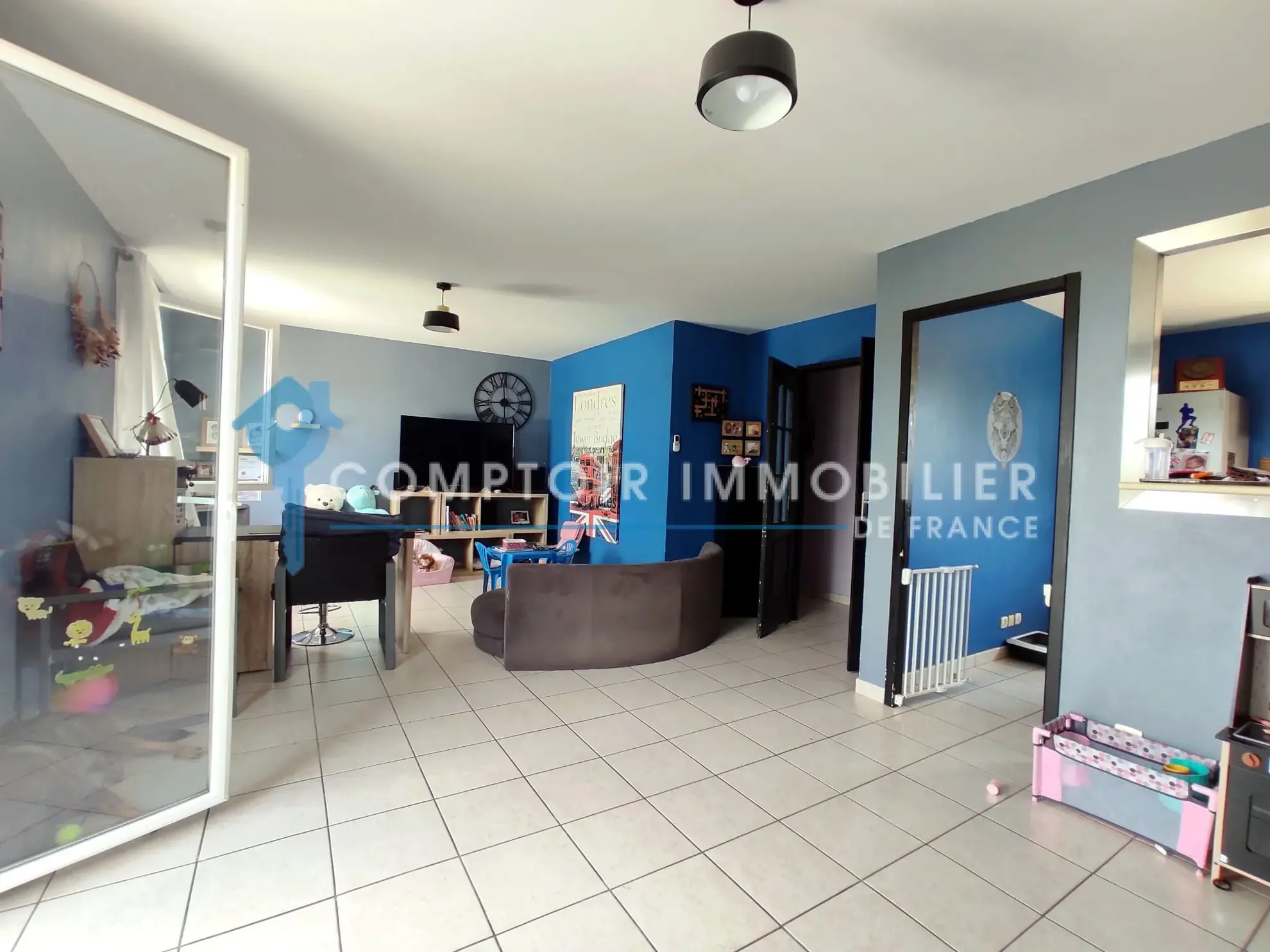 Maison de plain-pied avec 3 chambres et grand jardin proche Soual 