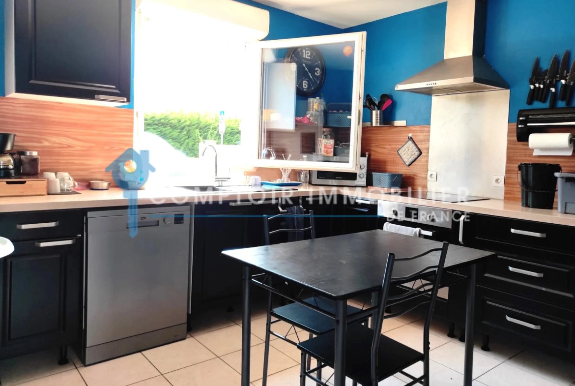 Maison de plain-pied avec 3 chambres et grand jardin proche Soual 
