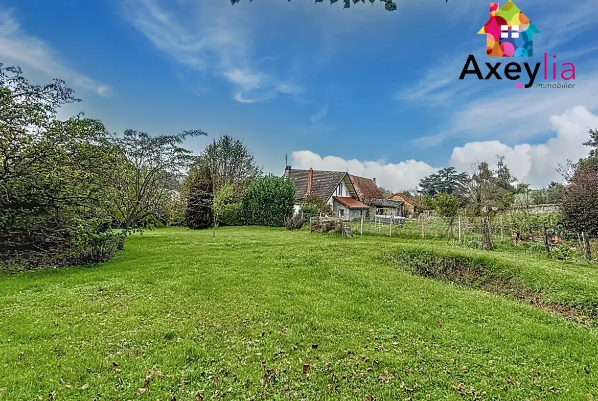 Maison à Pouilly-sous-Charlieu à vendre avec terrain, dépendances et potentiel d'extension 