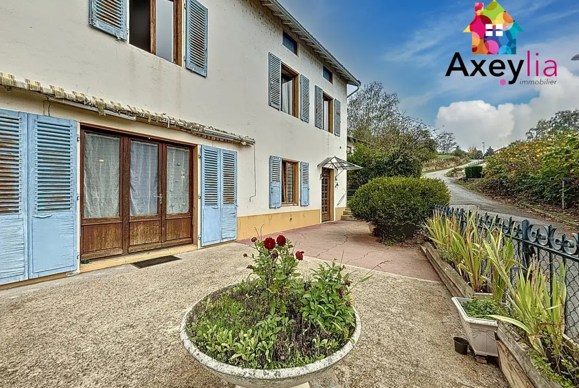 Maison à Pouilly-sous-Charlieu à vendre avec terrain, dépendances et potentiel d'extension 