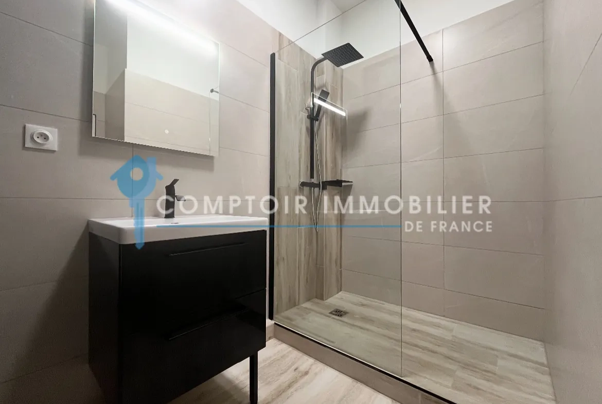 Maison de village avec terrasse à vendre à Codognan - 3 chambres, rénovée, cœur de ville 