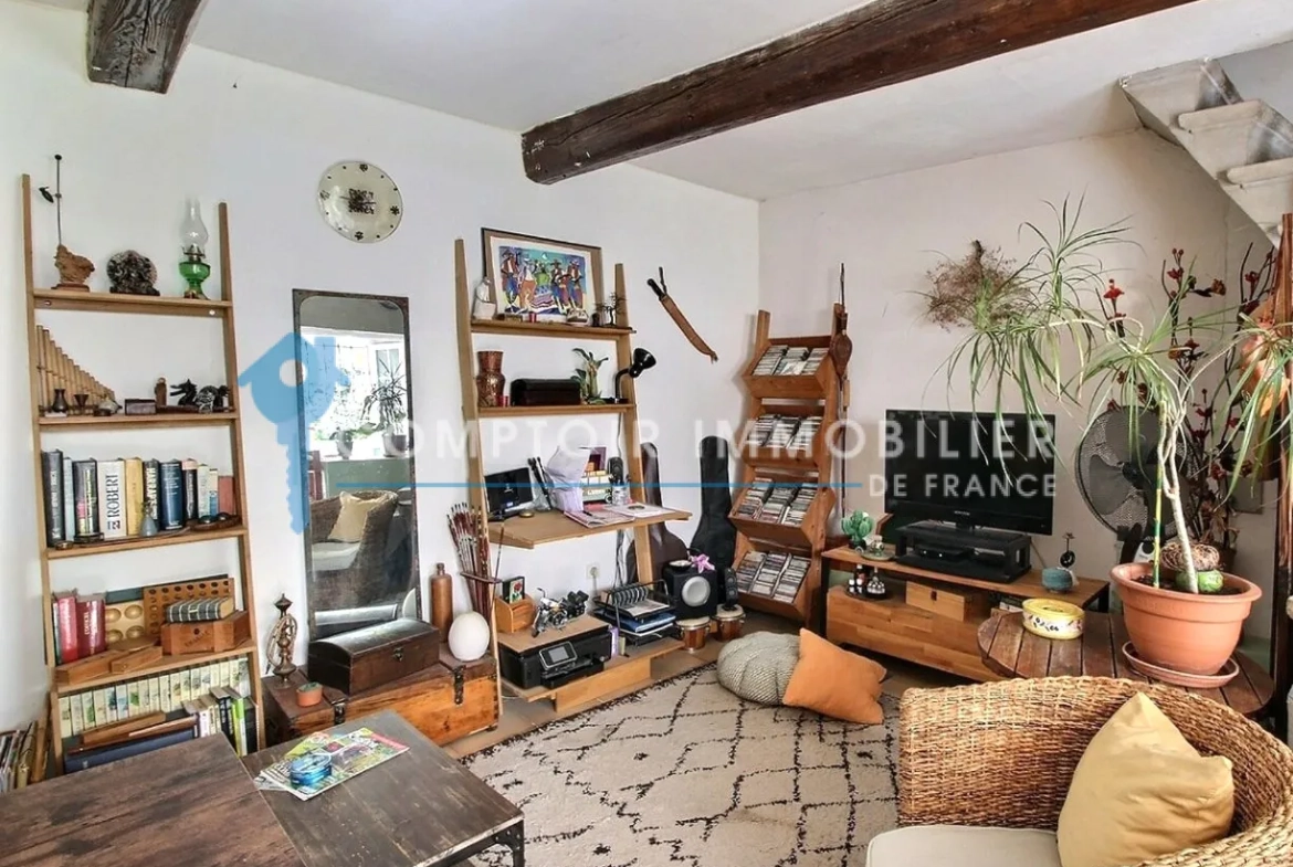 Maison de village de 53 m² à Vallabregues, proche de Provence, avec cour orientée sud 