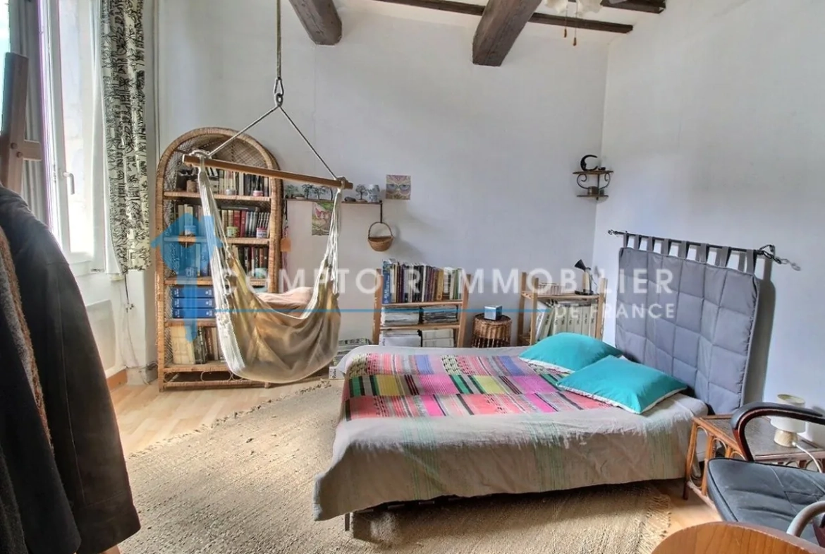 Maison de village de 53 m² à Vallabregues, proche de Provence, avec cour orientée sud 
