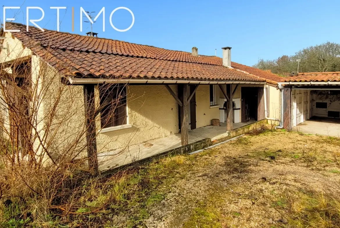 Maison de plain-pied à vendre à Segonzac avec 4 chambres et potentiel de rénovation 