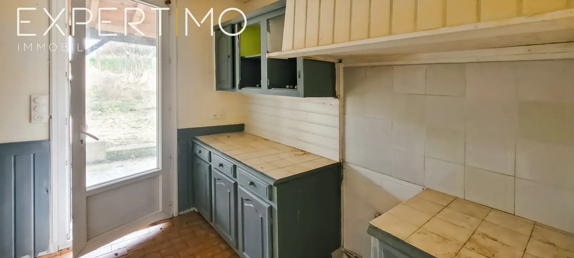 Maison de plain-pied à vendre à Segonzac avec 4 chambres et potentiel de rénovation 
