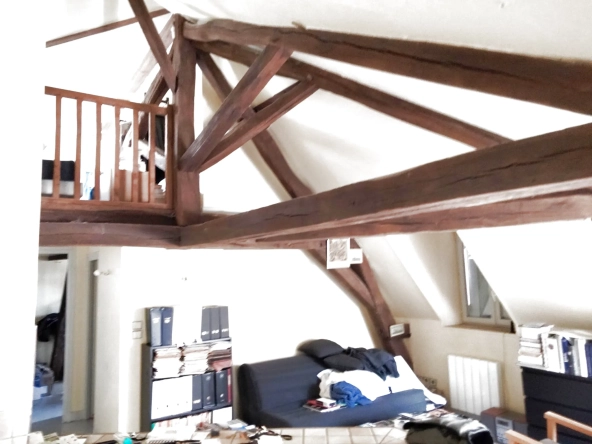 Appartement T2 loué avec cave et ascenseur à Avallon, investissement sécurisé