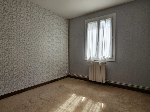 Belle maison à vendre à Carcassonne avec 4 chambres, garage et jardin 