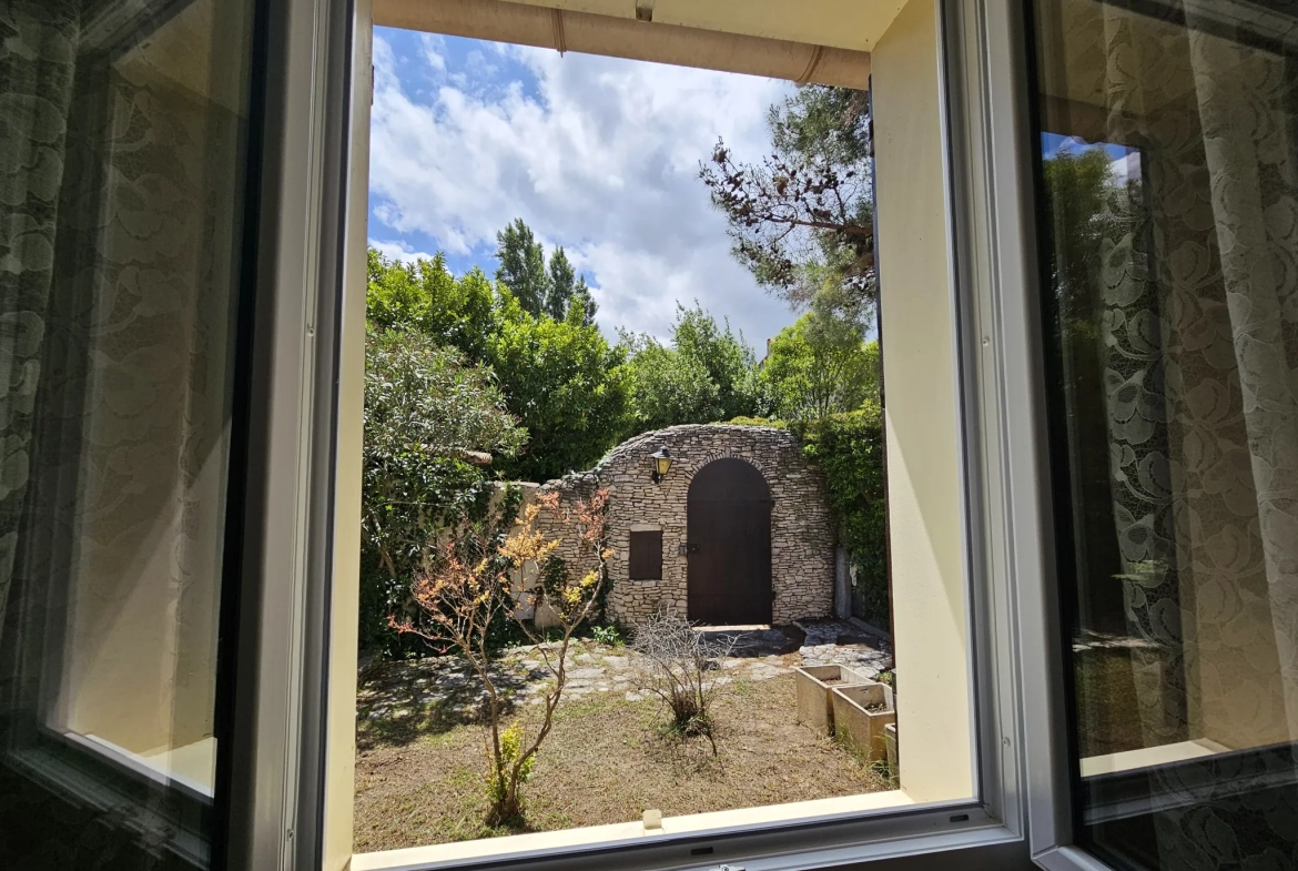 Belle maison à vendre à Carcassonne avec 4 chambres, garage et jardin 