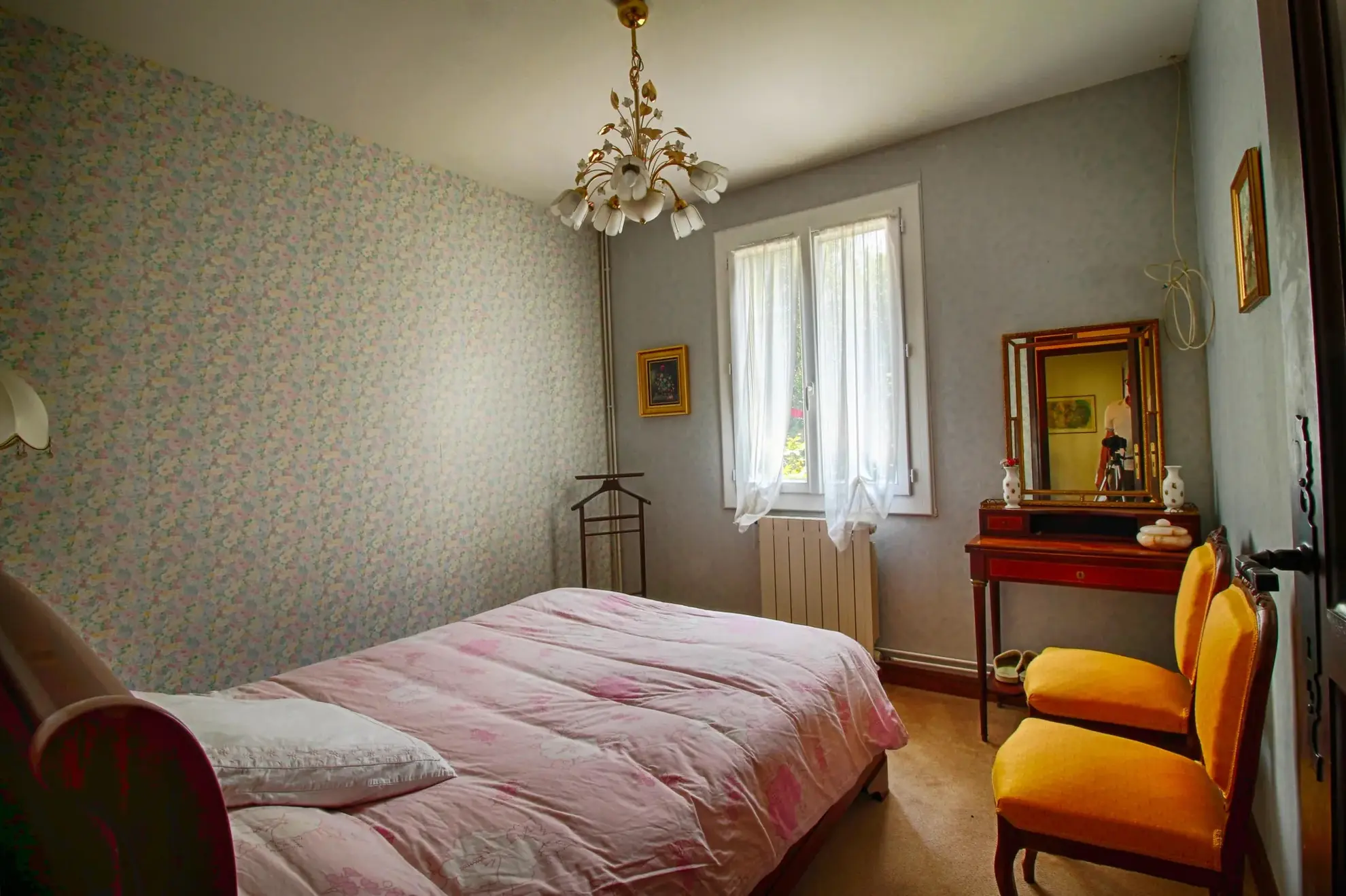 Belle maison à vendre à Carcassonne avec 4 chambres, garage et jardin 