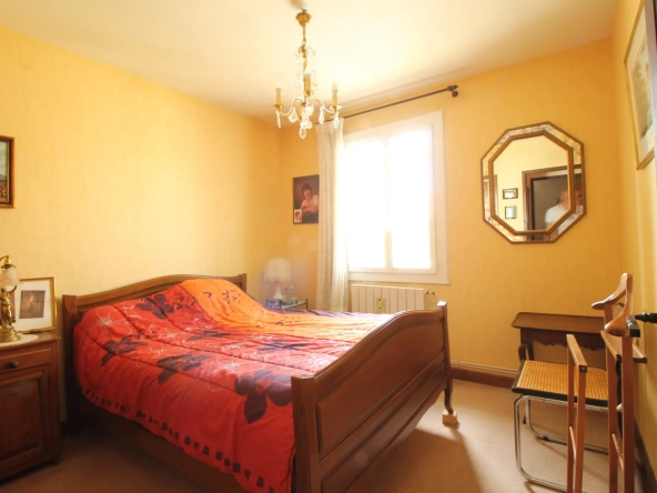 Belle maison à vendre à Carcassonne avec 4 chambres, garage et jardin 