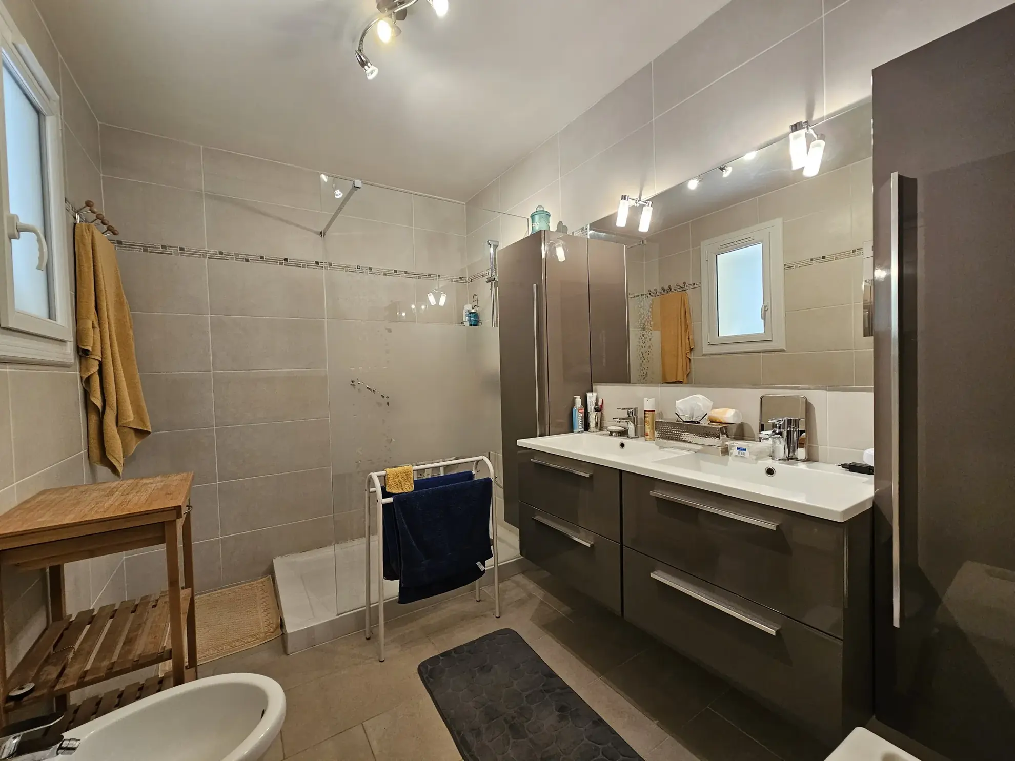 Belle maison à vendre à Carcassonne avec 4 chambres, garage et jardin 