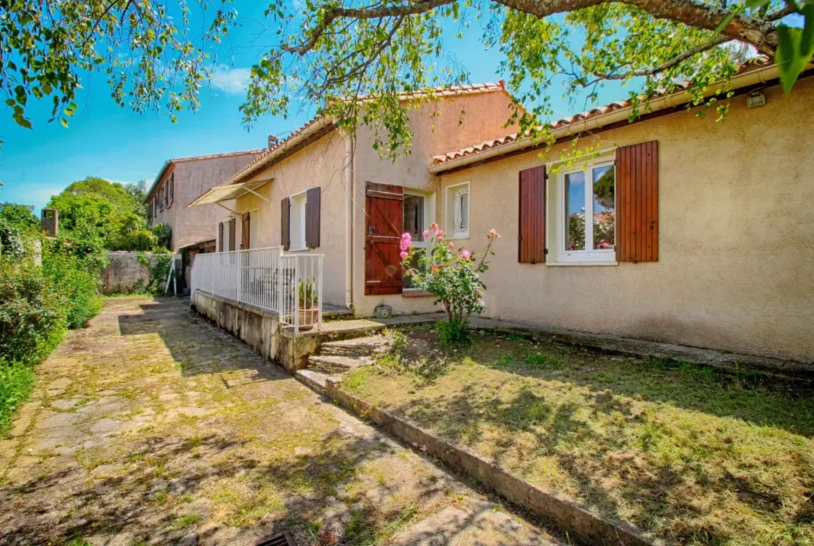Belle maison à vendre à Carcassonne avec 4 chambres, garage et jardin 