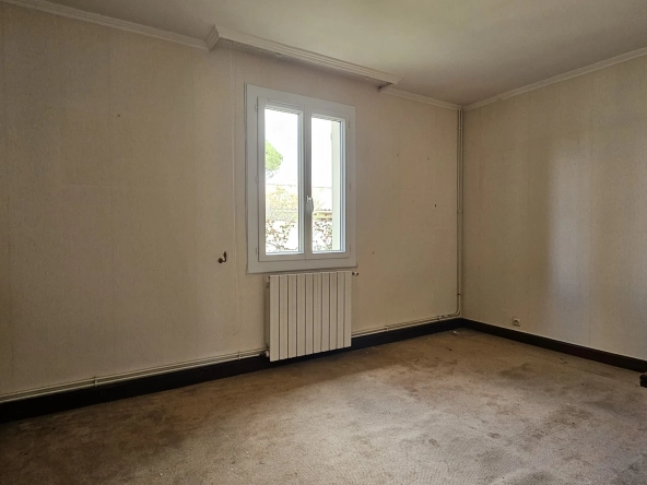 Belle maison à vendre à Carcassonne avec 4 chambres, garage et jardin 