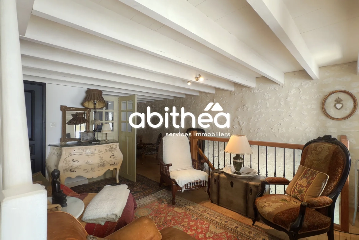 Charmante maison de village de 86m² avec garage et jardin proche de Cognac 