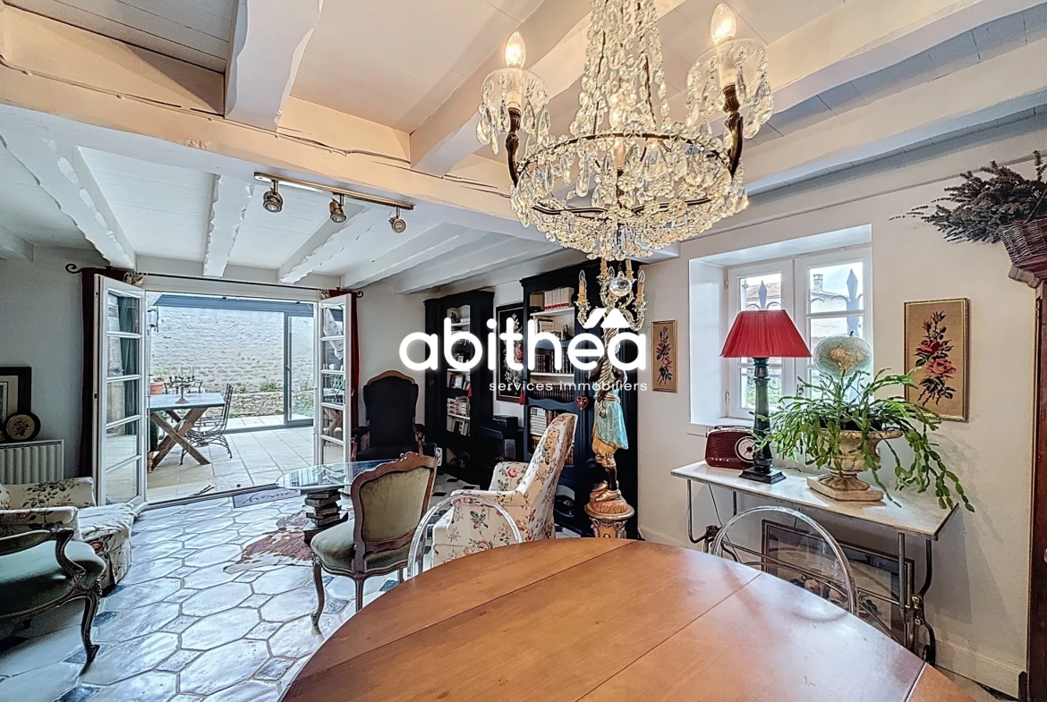 Charmante maison de village de 86m² avec garage et jardin proche de Cognac 