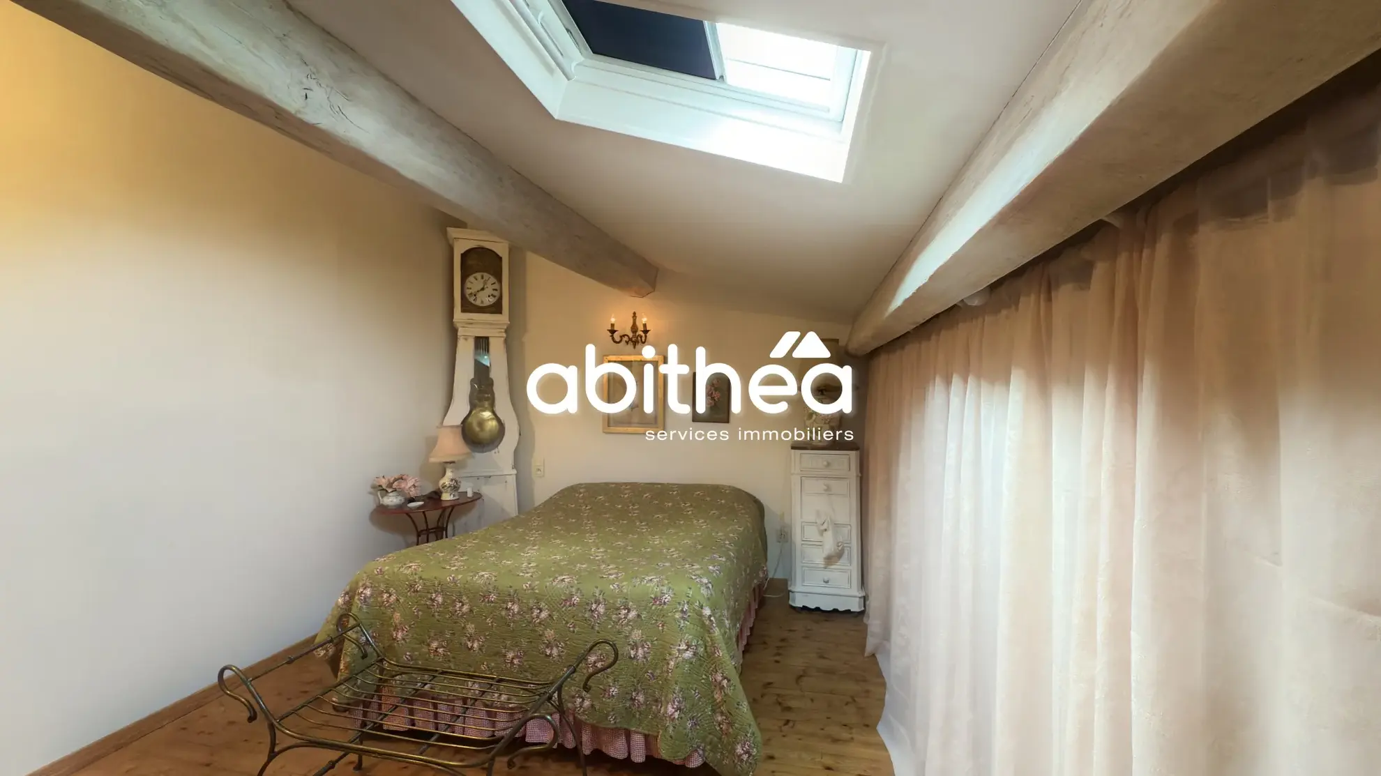 Charmante maison de village de 86m² avec garage et jardin proche de Cognac 