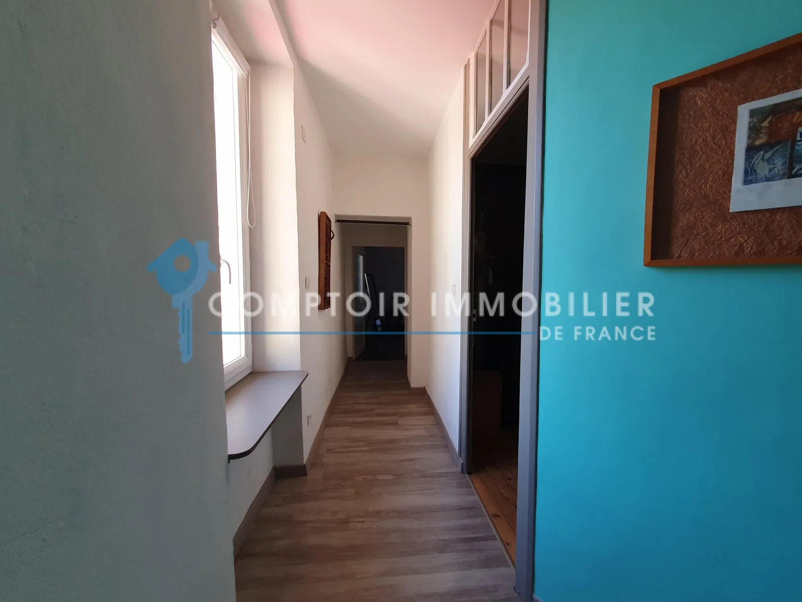 Maison de village avec dépendances et cour à Laudun, idéalement située près d'Uzès 