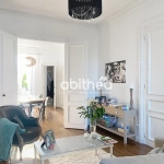 Magnifique maison en pierre de 240 m² au centre de JARNAC avec jardin et dépendances