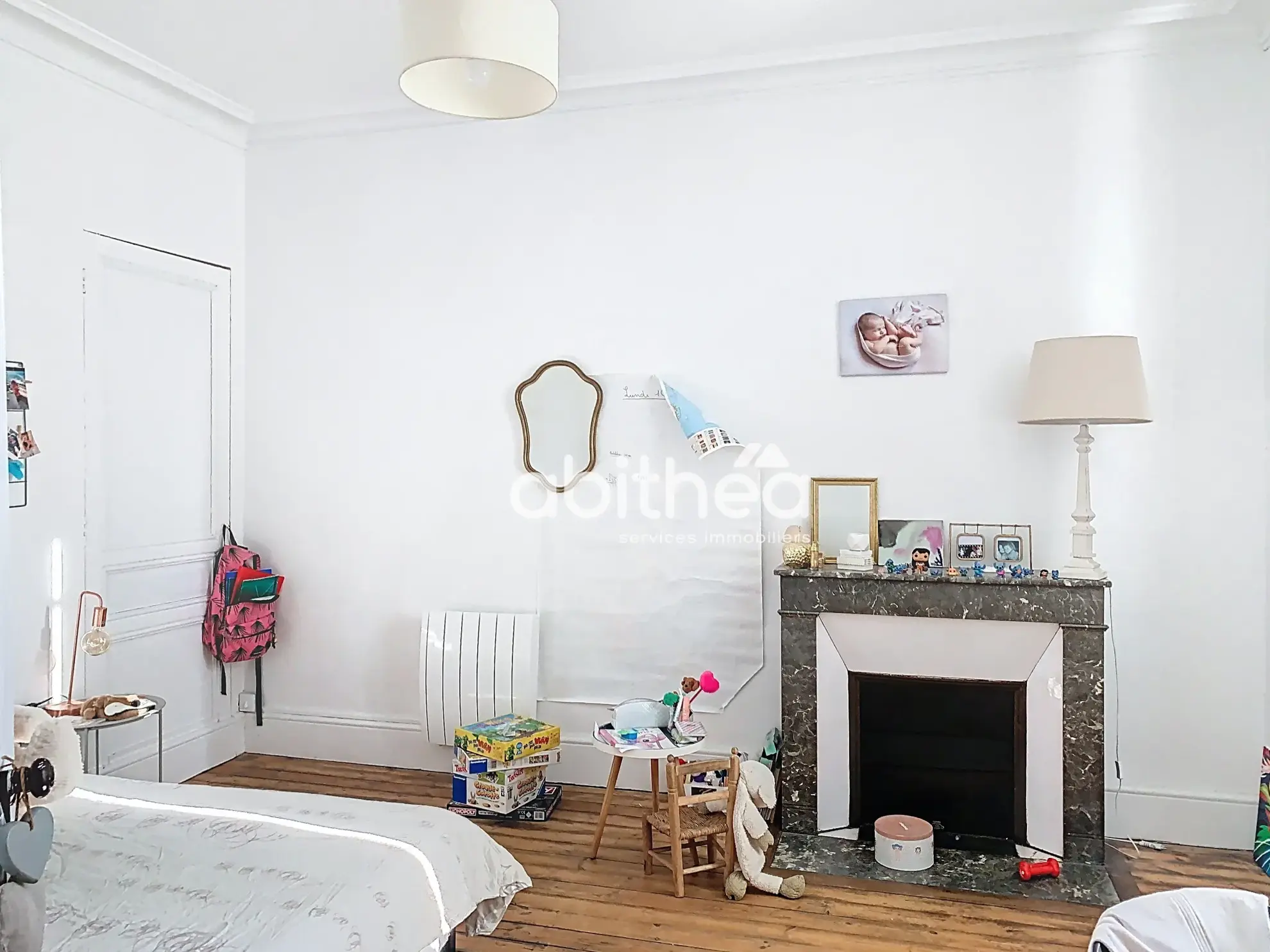 Magnifique maison en pierre de 240 m² au centre de JARNAC avec jardin et dépendances 