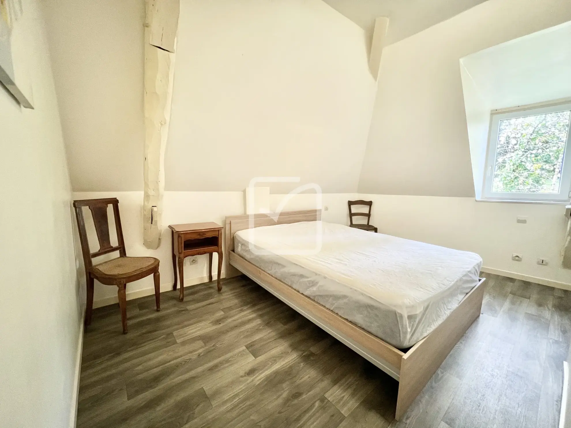 Charmante maison de 65 m² à Terrasson Lavilledieu avec véranda et espace de stockage 