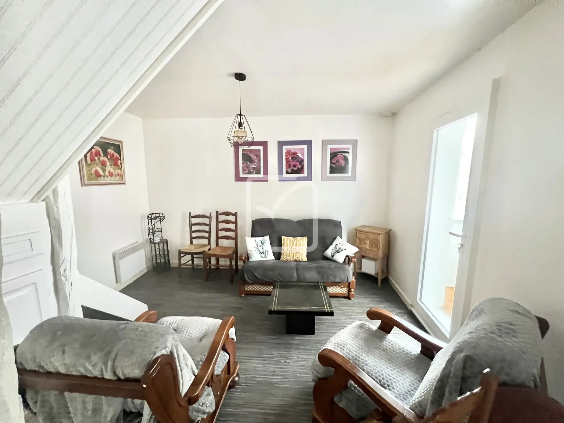 Charmante maison de 65 m² à Terrasson Lavilledieu avec véranda et espace de stockage 
