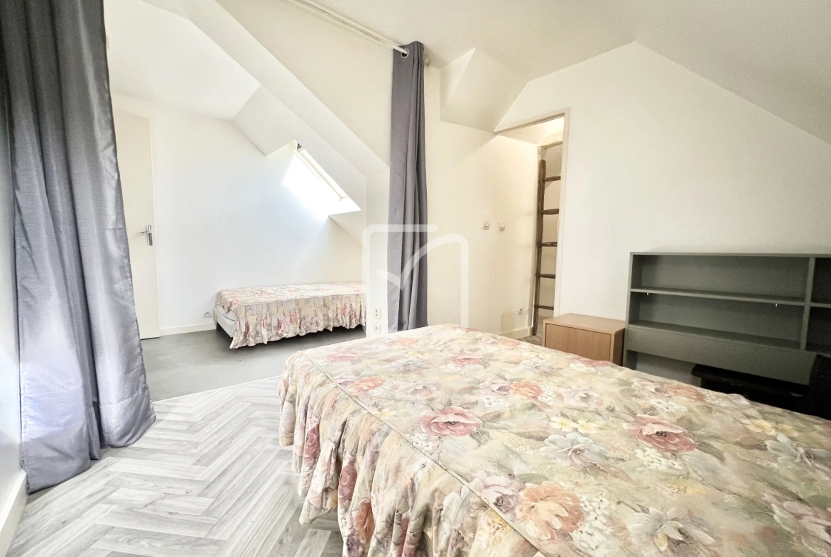 Charmante maison de 65 m² à Terrasson Lavilledieu avec véranda et espace de stockage 
