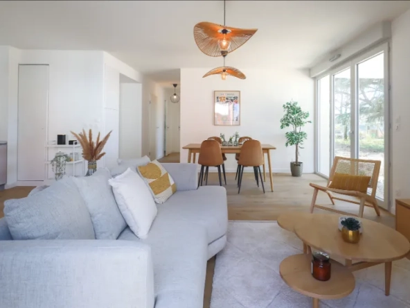 Appartement 3 pièces à Avrille, livraison en mars 2027, parking inclus