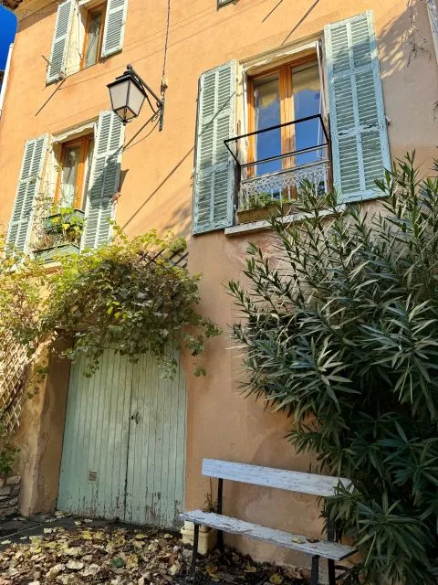 Appartement Duplex T3 à Rénover à Eguilles, Proche Aix-en-Provence 