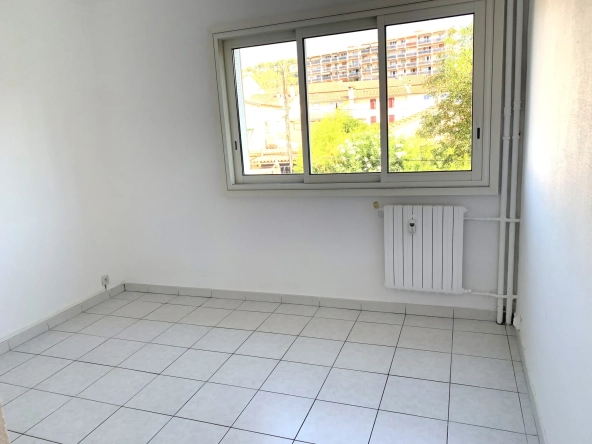 Appartement T3 à La Garde avec balcon et parking sécurisé 