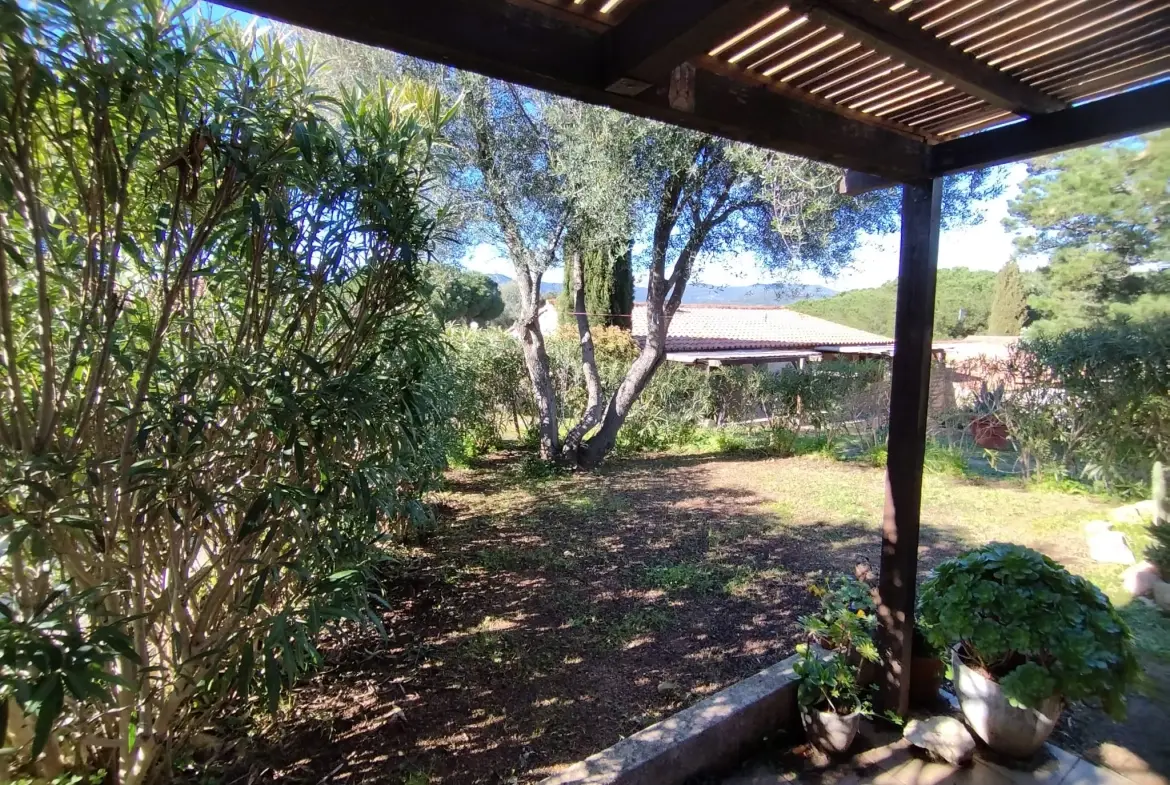 Maison T3 avec piscine à Serra di Ferro, proximité plages de Cupabia et Porto Pollo 