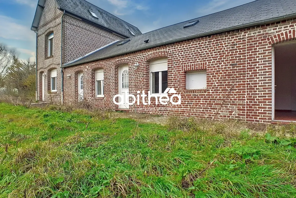 Maison individuelle rénovée de 219 m² avec vue panoramique à Marcoing (59) 