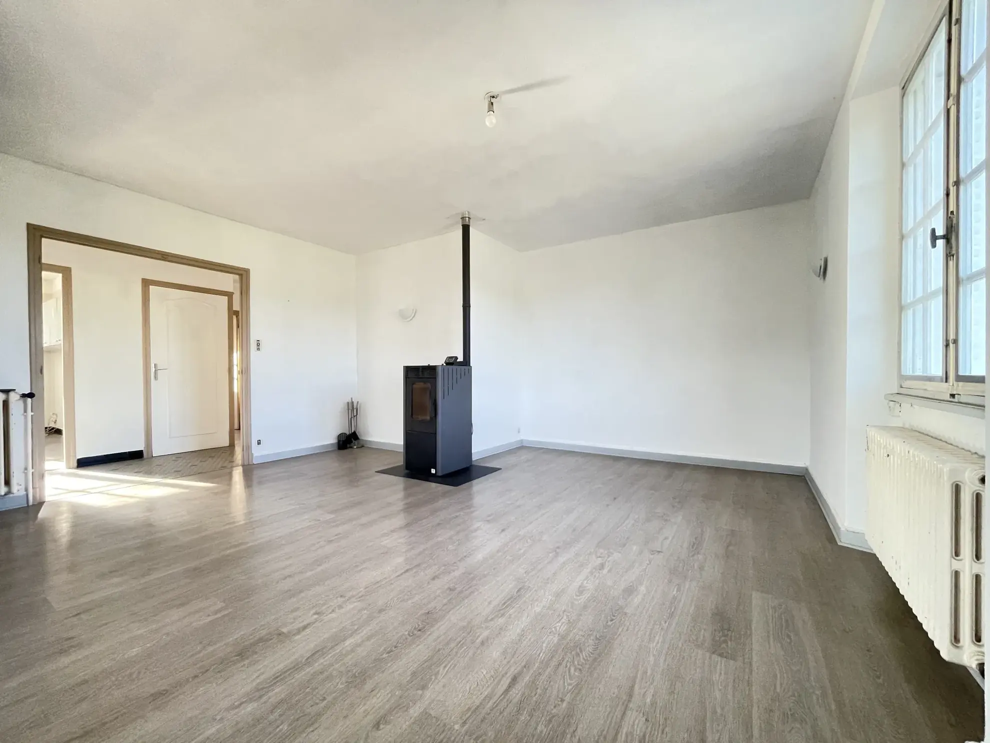 Maison familiale 7 pièces à Saint Privat avec jardin et garage 