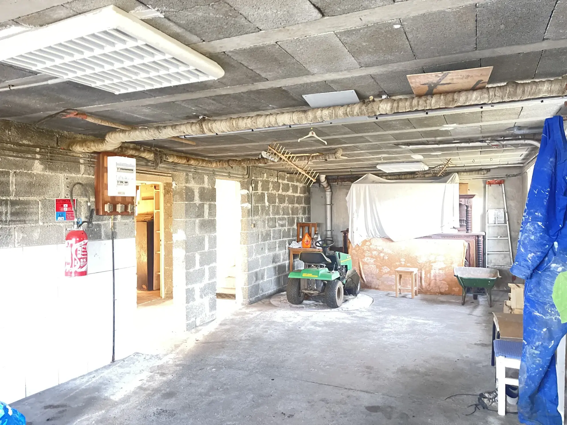 Maison familiale 7 pièces à Saint Privat avec jardin et garage 