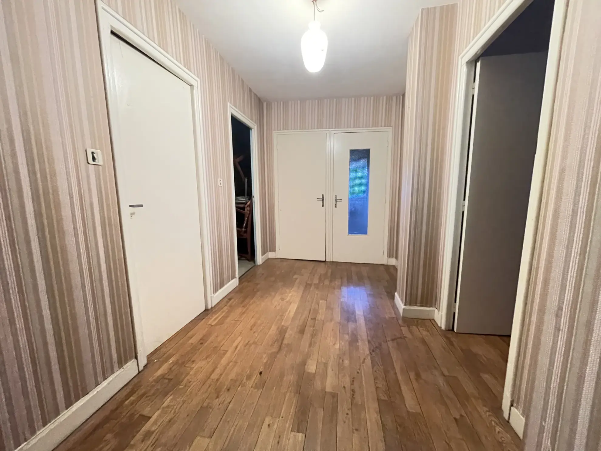 Maison familiale 7 pièces à Saint Privat avec jardin et garage 