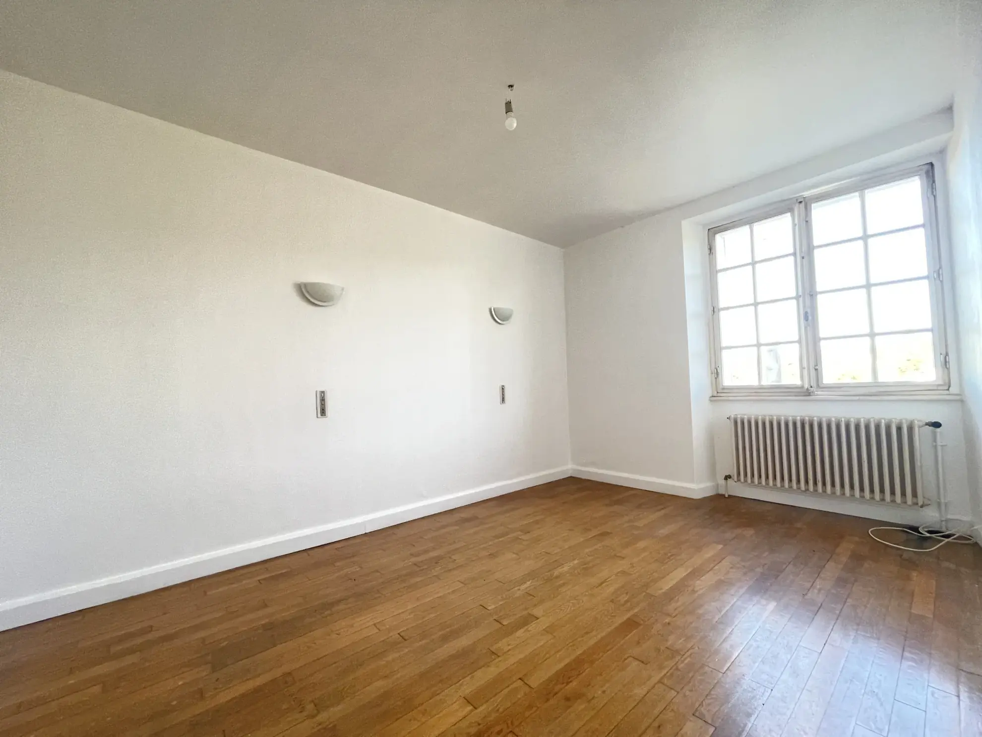 Maison familiale 7 pièces à Saint Privat avec jardin et garage 