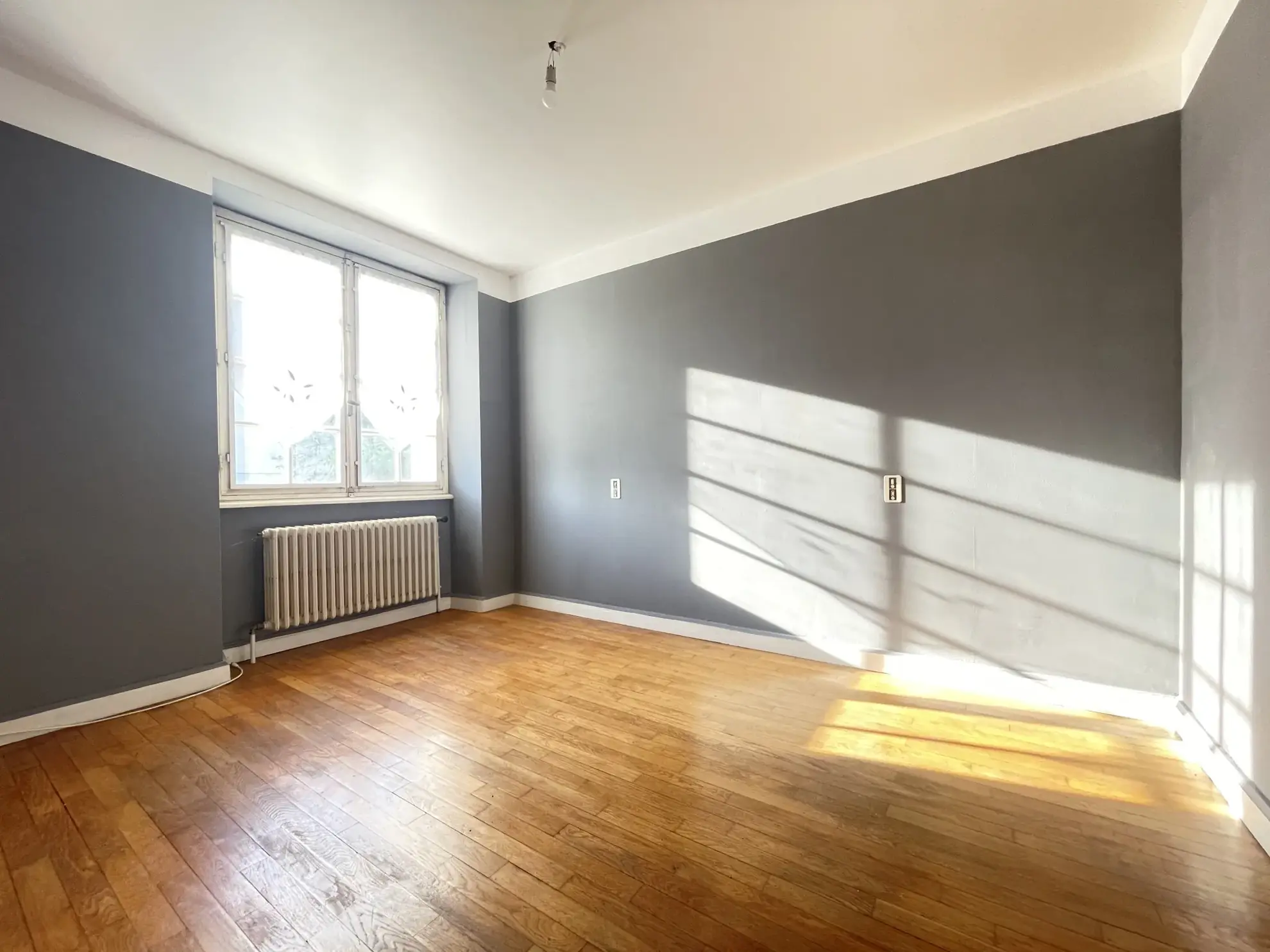Maison familiale 7 pièces à Saint Privat avec jardin et garage 