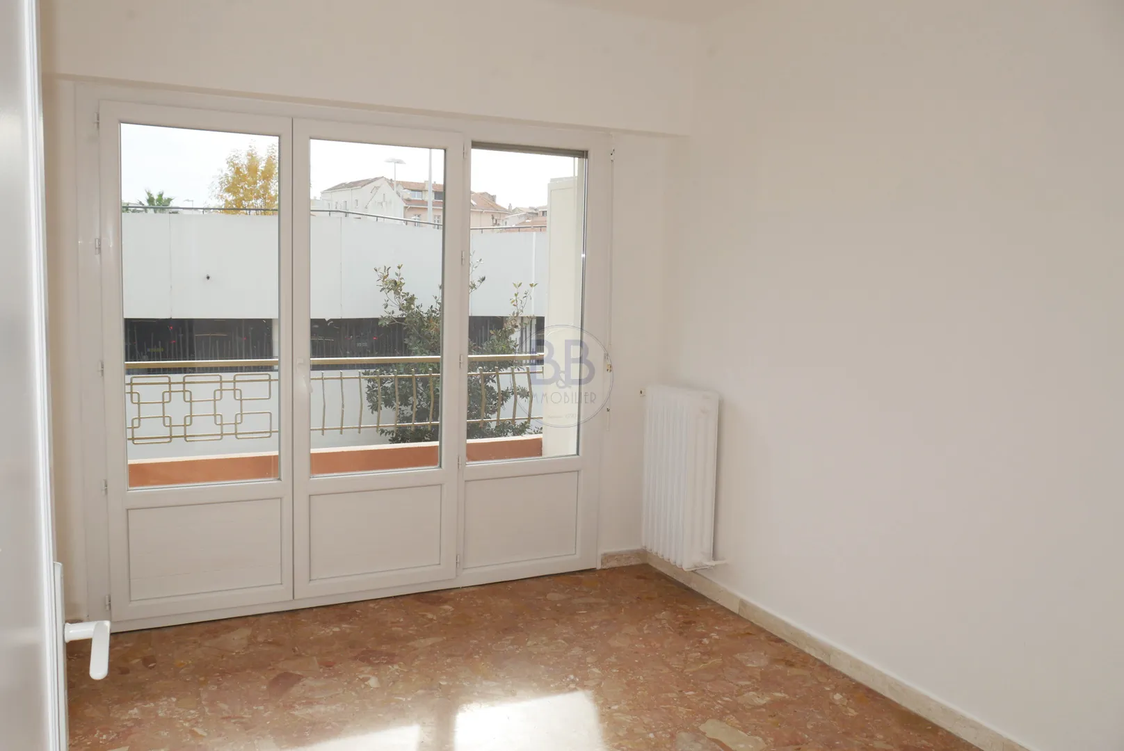 Appartement 3 pièces de 53 m2 à Saint-Raphaël, centre-ville proximité plages 