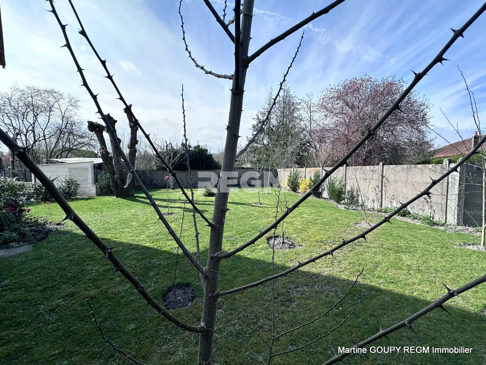 Maison à vendre à Lamotte Beuvron, 136 m² avec sous-sol aménagé et potentiel d’aménagement 