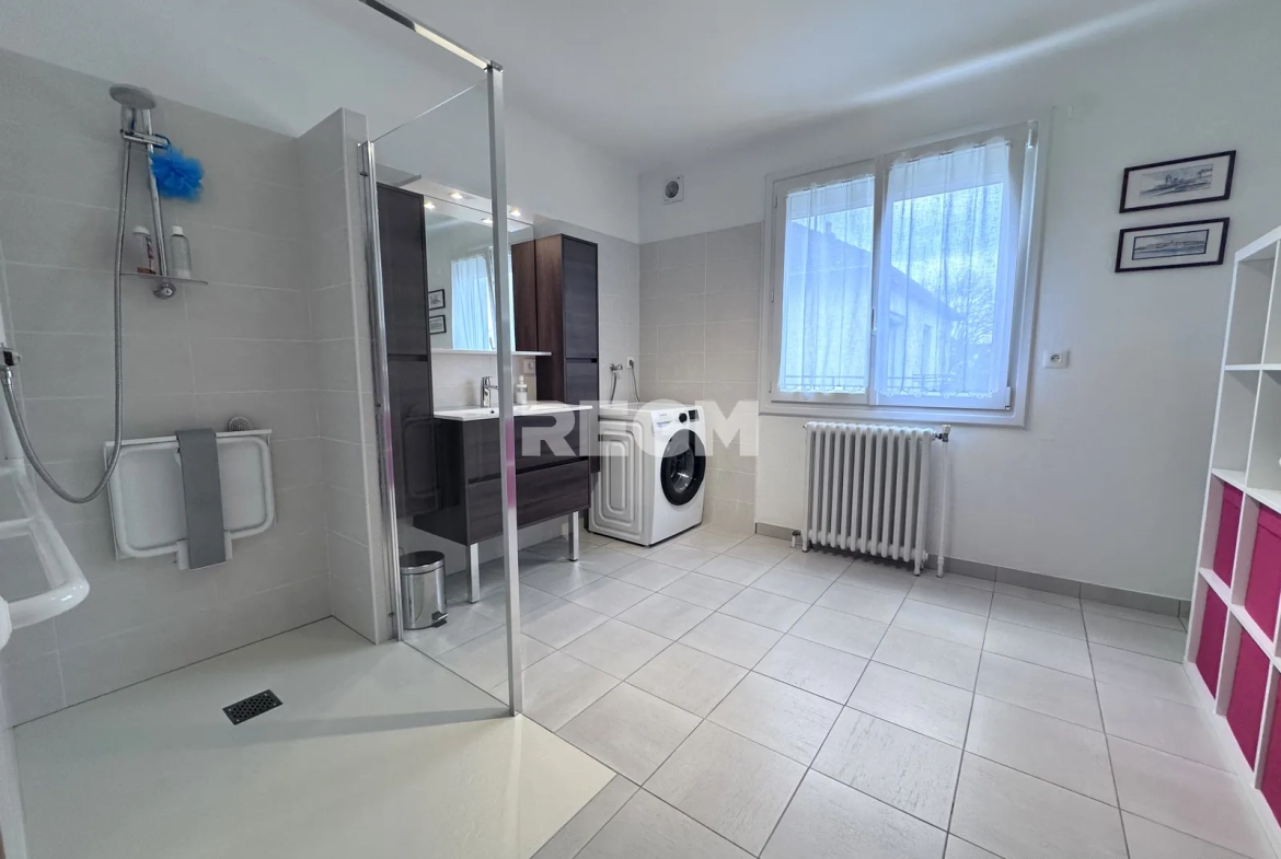 Maison à vendre à Lamotte Beuvron, 136 m² avec sous-sol aménagé et potentiel d’aménagement 