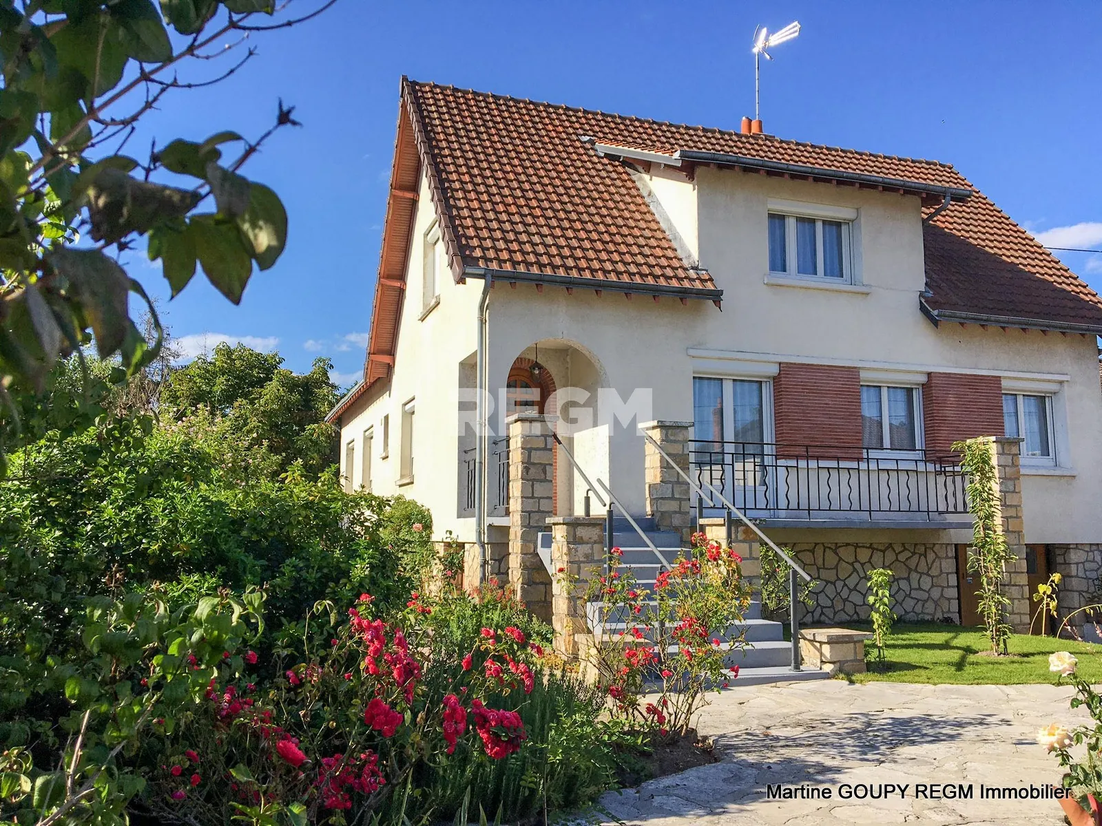 Maison à vendre à Lamotte Beuvron, 136 m² avec sous-sol aménagé et potentiel d’aménagement 